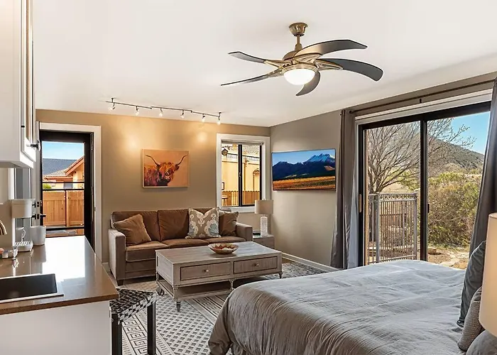 Oak Creek Oasis With Pool, Spa, Golf Villa Sedona