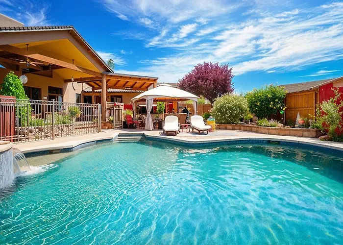 Oak Creek Oasis With Pool, Spa, Golf Villa