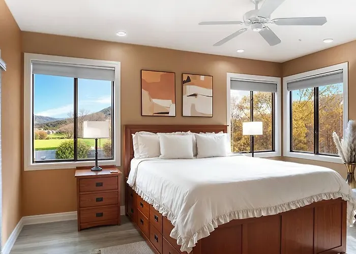 Oak Creek Oasis With Pool, Spa, Golf Villa *