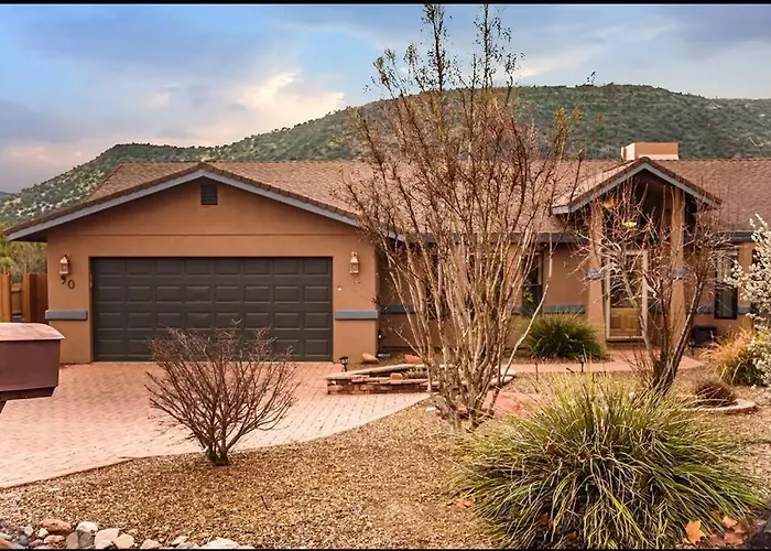 Oak Creek Oasis With Pool, Spa, Golf Villa Sedona