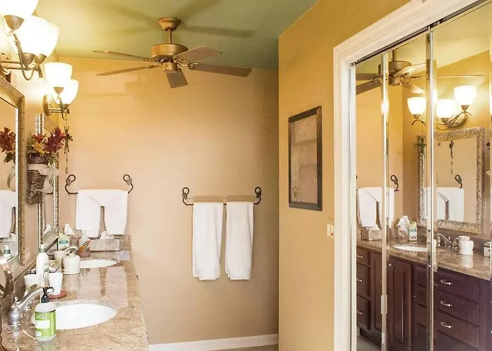 Oak Creek Oasis With Pool, Spa, Golf Villa